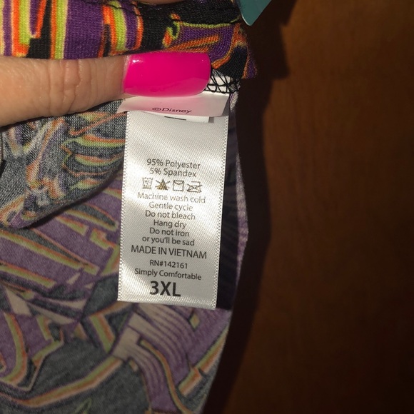 LuLaRoe Patrick T - Picture 3 of 3